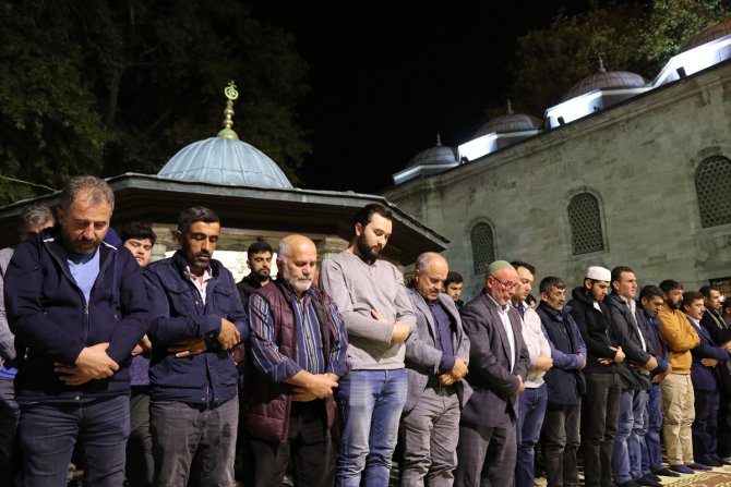 İstanbul'da Mevlit Kandili idrak edildi
