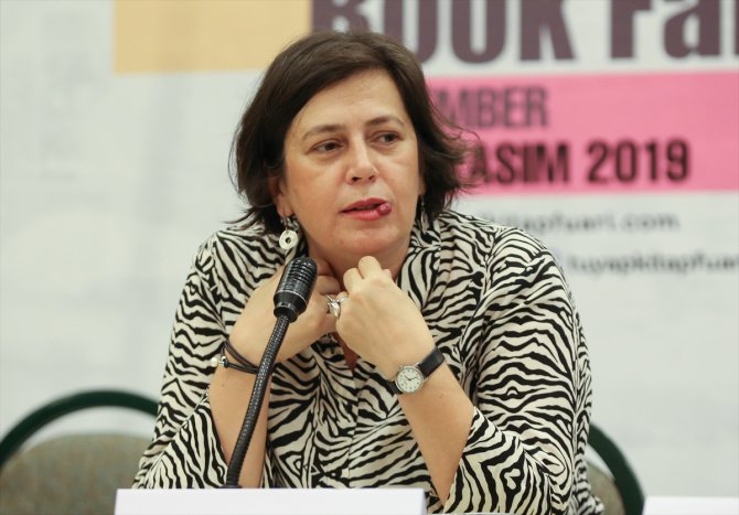 "38. Uluslararası İstanbul Kitap Fuarı"nda usta edebiyatçıların arşivleri ele alındı