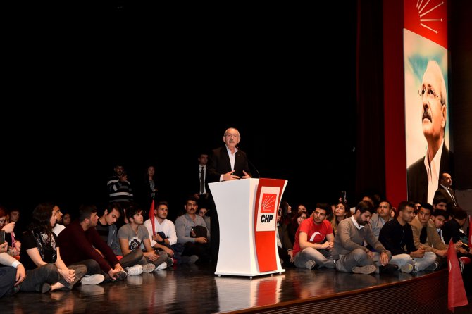 Kılıçdaroğlu, gençlere Atatürk'ü anlattı