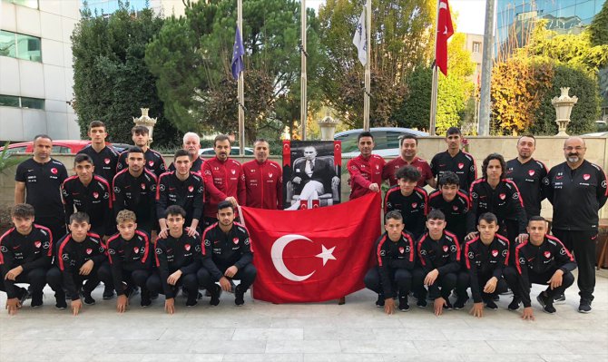 Milli futbolcular vefatının 81. yıl dönümünde Atatürk'ü andı
