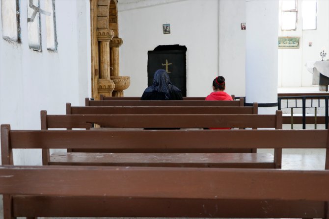 Türkiye'nin onardığı Tel Abyad'daki Ermeni Kilisesi ibadete açıldı