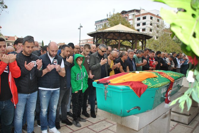 Öldürülen Manisalı iş adamının cenazesi toprağa verildi