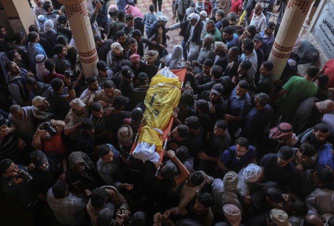 İsrail saldırısında öldürülen İslami Cihad komutanı ve ailesinin cenaze töreni