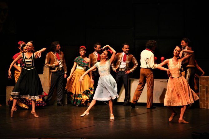 MDOB "Frida" balesini sahneledi