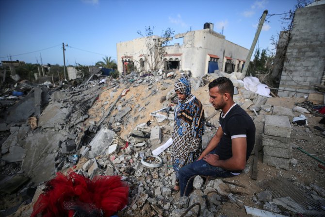 Gazzeli yeni evli çiftin hem evleri hem hayalleri yıkıldı