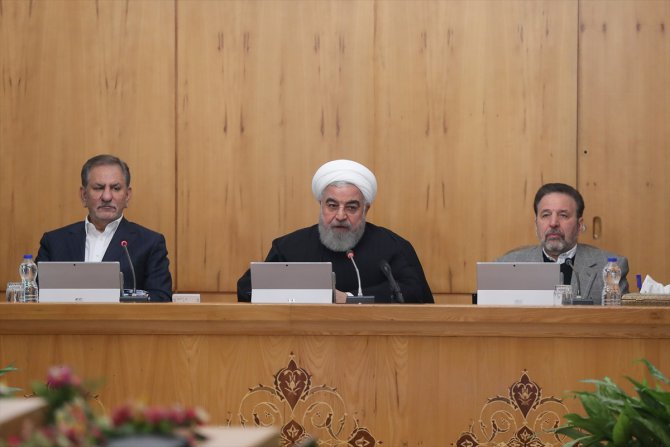 İran Cumhurbaşkanı Ruhani: "Halk tarihi sınavdan başı dik çıktı"