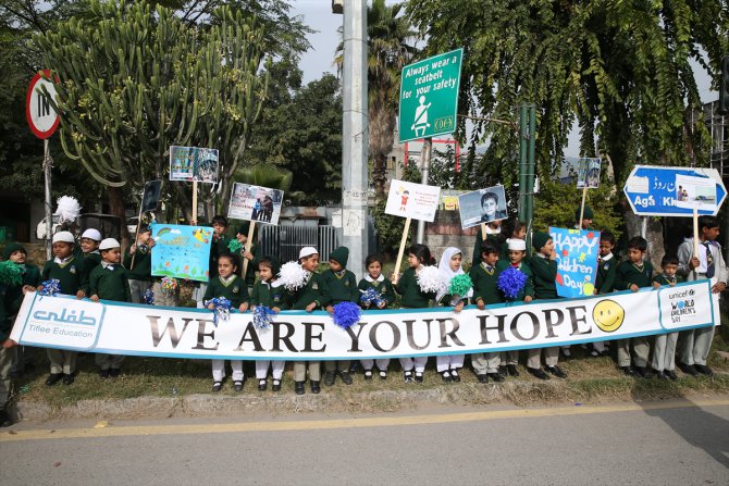 Pakistanlı çocuklar, istismara ve çocuk işçiliğine dikkat çekmek için yürüdü