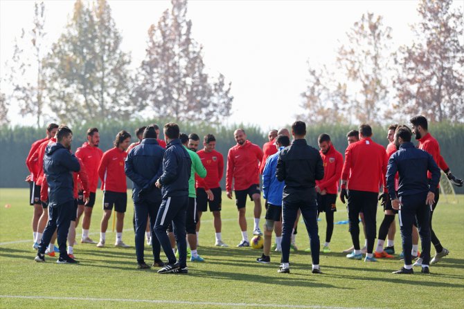 Kayserispor Teknik Direktörü Bülent Uygun, Sivasspor maçından üç puan bekliyor