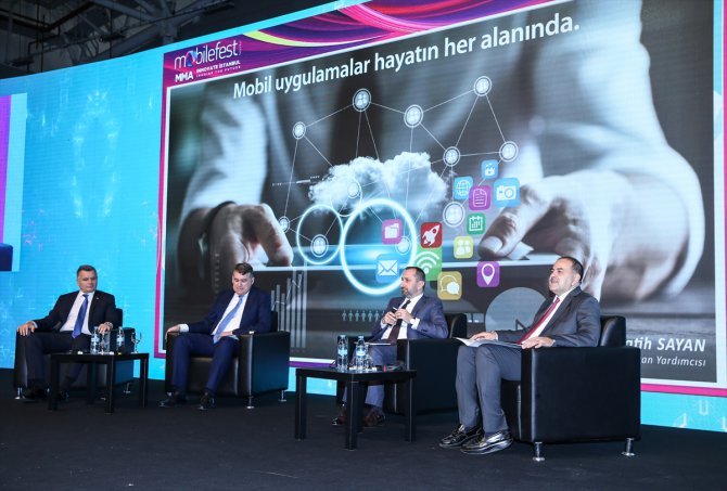 Mobilefest İstanbul "5G ve İleri Teknolojilerle Geleceğe Bakış Paneli"
