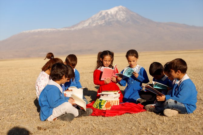Twitter hesapları Türkiye Vodafone Vakfı ile çocuklara kitap olacak