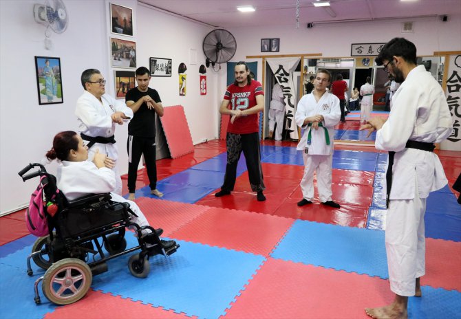 Engellilerin aikido başarısı dünyaya örnek oluyor