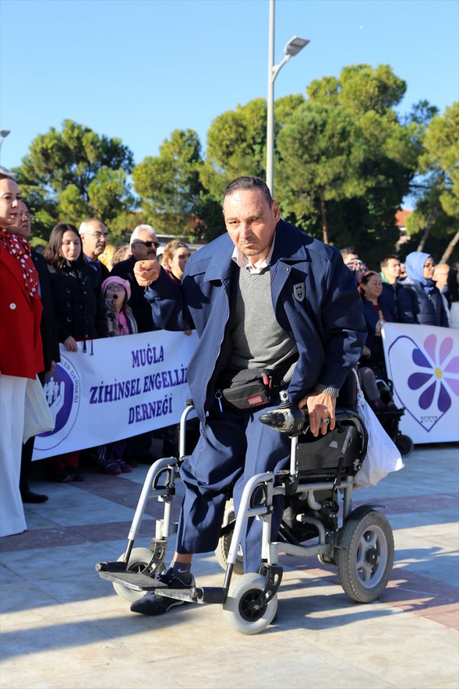 Engelli Murat'ın duygulandıran Atatürk ve İstiklal Marşı hassasiyeti