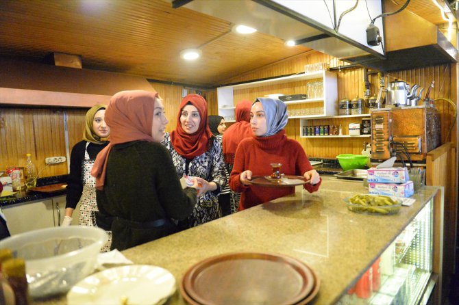 Iğdır'da özel öğrenciler farkındalık oluşturmak amacıyla kafe işletti