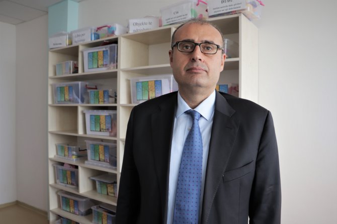 Türkiye'nin Priştine Büyükelçisi Sakar, otizm derneğini ziyaret etti
