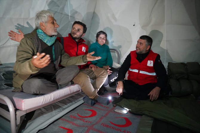 Türk Kızılay, Arnavut depremzede ailenin yardımına koştu