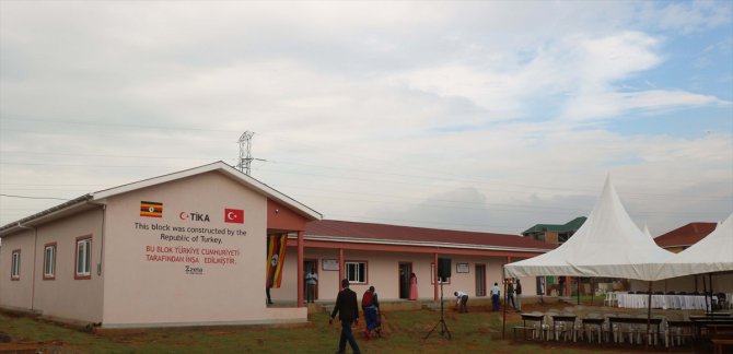 TİKA'nın desteğiyle Ugandalı öğrenciler yeni dersliklere kavuştu