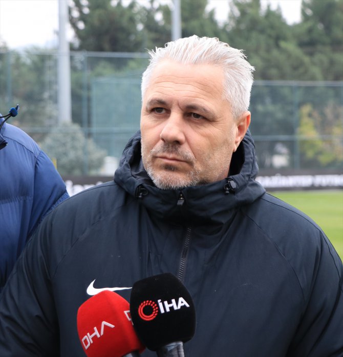 Gaziantep FK Teknik Direktörü Sumudica: "Yaptığım hareketler kimseye karşı değildi"
