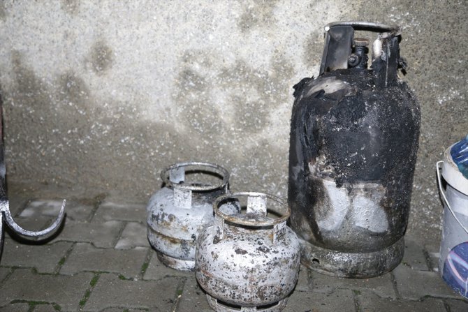 Kahramanmaraş'ta tüp patlaması sonucu ahşap ev yandı