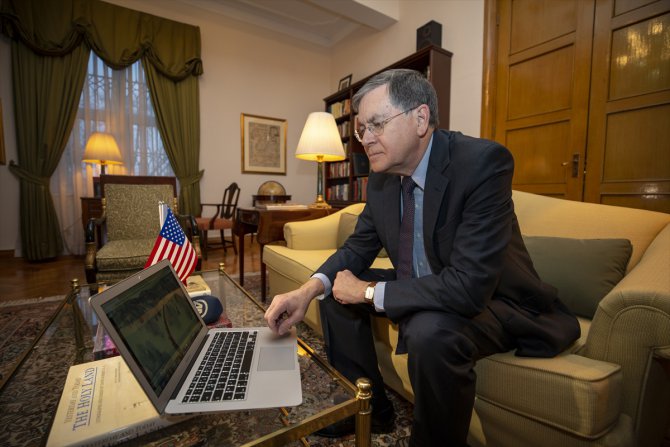 ABD'nin Ankara Büyükelçisi AA'nın "Yılın Fotoğrafları" oylamasına katıldı