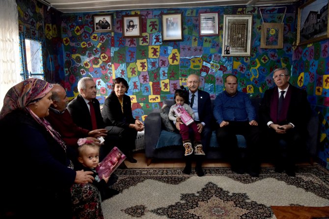 Kılıçdaroğlu'ndan engelli ressam Yalçın'a ziyaret