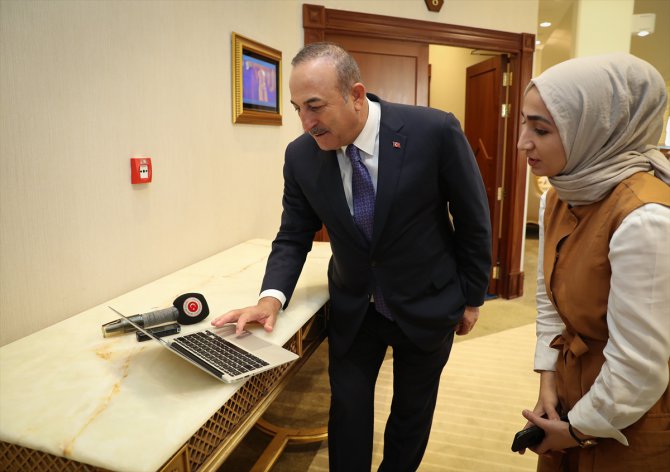 Dışişleri Bakanı Çavuşoğlu AA'nın "Yılın Fotoğrafları" oylamasına katıldı