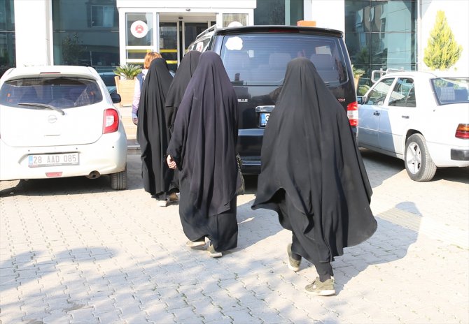 Hol Kampı'ndan kaçan DEAŞ'lı 5 kadın Hatay'da teslim oldu