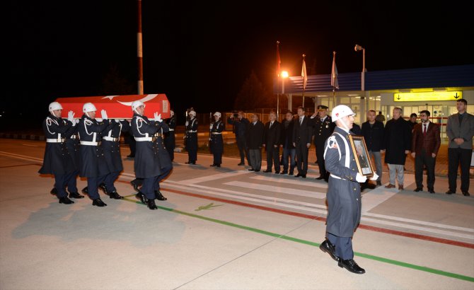 Şehit Uzman Onbaşı Ahmet Tunç'un cenazesi Kütahya'da toprağa verildi