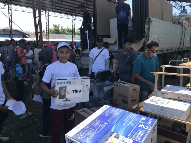 TİKA'dan Filipinler'de Moro Müslümanlarına yardım