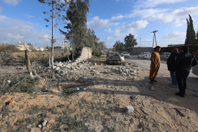 Libya'da darbeci Hafter güçleri sivil yerleşim alanını bombaladı: 4 ölü