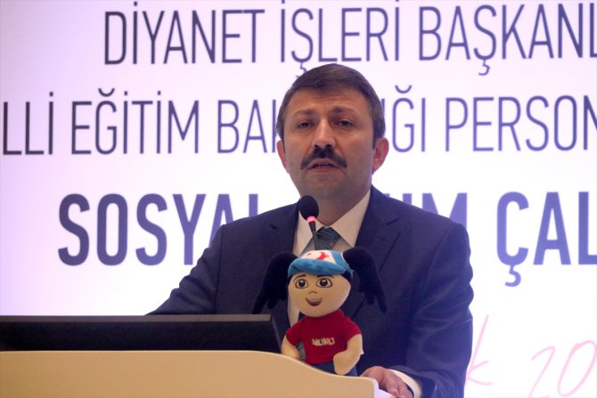 İzmir'de eğitim ve din görevlilerine yönelik "Sosyal Uyum Çalıştayı"