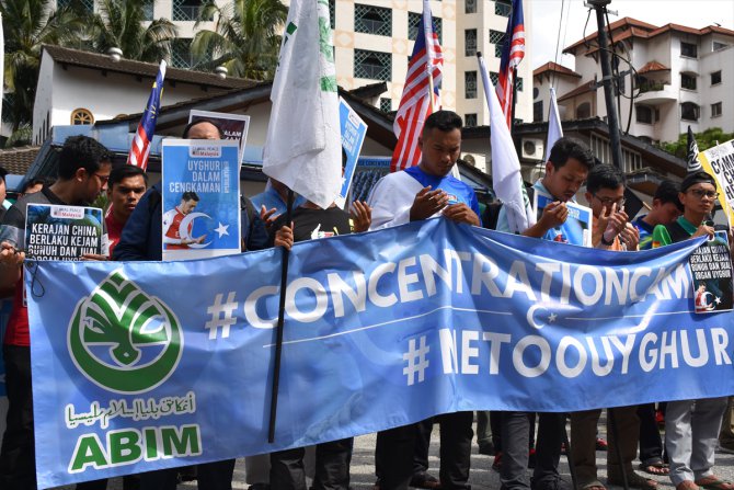 Malezya'da Uygur Türklerine destek gösterisi