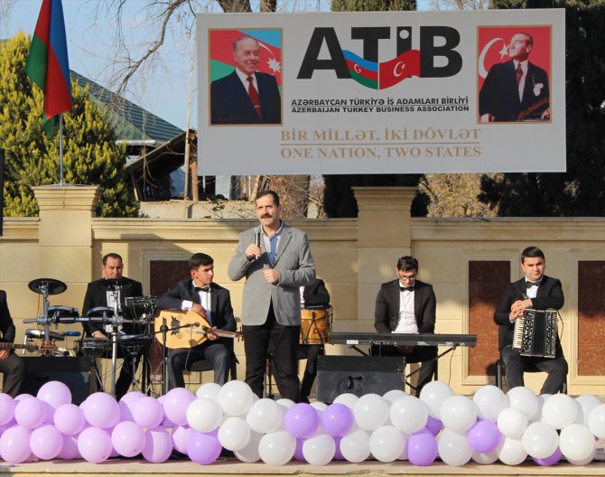 Türkiye'den cephe hattında görev yapan Azerbaycan ordusuna moral konseri