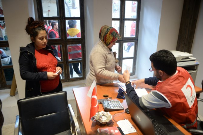Türk Kızılay Kilis'teki ihtiyaç sahiplerine yardım yaptı