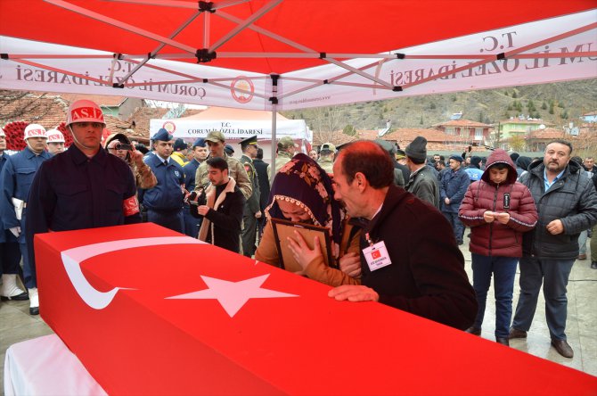Şehit Ayhan Çam, Çorum'da son yolculuğuna uğurlandı