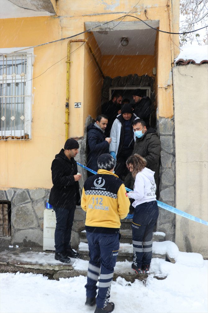 Kütahya'da bir evde iki ceset bulundu
