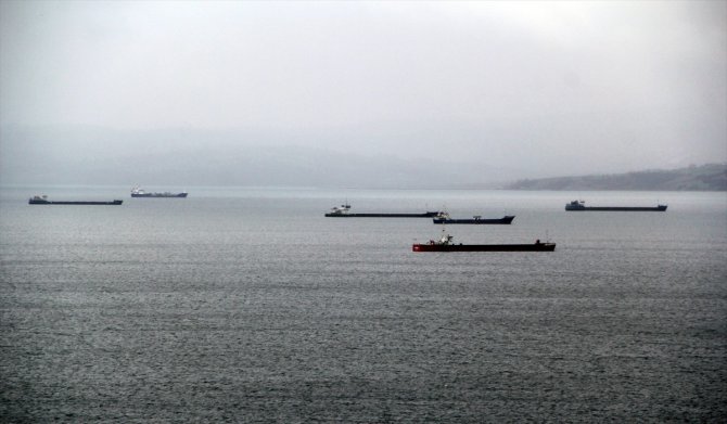 Yük gemilerinin Sinop'taki bekleyişi devam ediyor