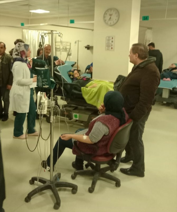 GÜNCELLEME - Samsun'da fabrikada yemekten zehirlenen 29 işçi kaldırıldıkları hastaneden taburcu edildi