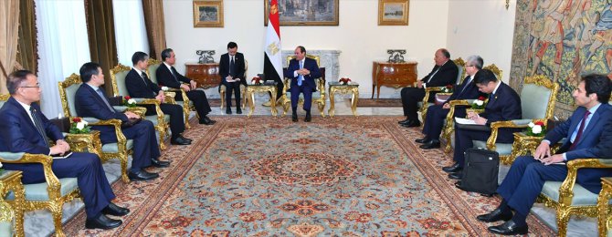 Sisi, Çin Dışişleri Bakanı ile görüştü