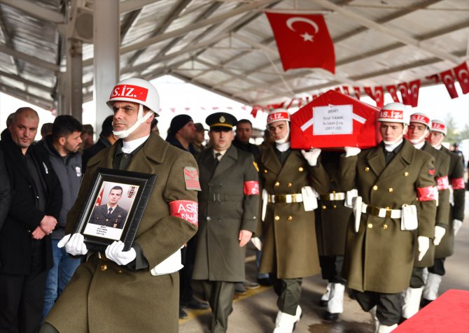Şehit Uzman Çavuş Erol Yanık, Gaziantep'te son yolculuğuna uğurlandı