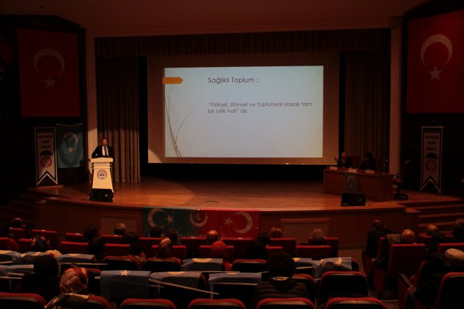Doğu Türkistan'da Yapılan Sağlık ve Yaşam İhlalleri Konferansı
