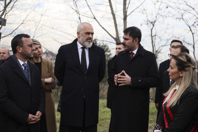 Bakan Kurum, Arnavutluk’ta 500 konutun yapılacağı proje sahasını ziyaret etti:
