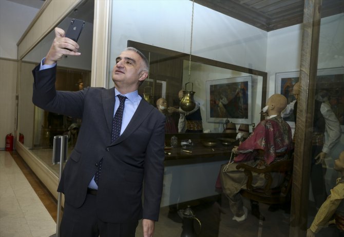 Bakan Ersoy, Müzede Selfie Günü etkinliğine katıldı: