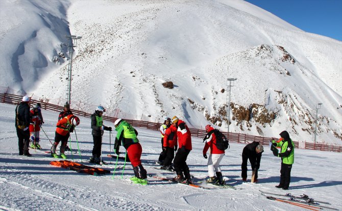 Erzurum'da "Özel Sporcular Türkiye Kayak Şampiyonası" heyecanı