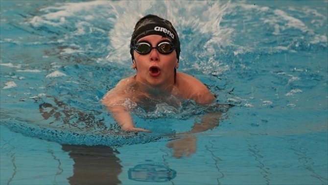 14 yaşındaki milli yüzücü Koral Berkin Kutlu, Paralimpik A Barajı'nı geçti
