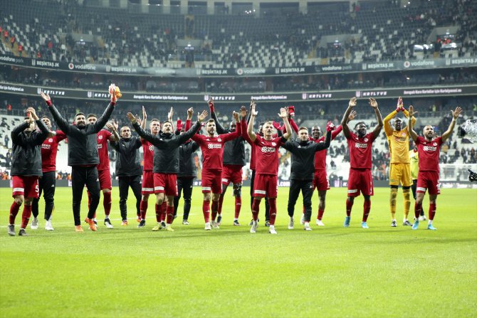 Beşiktaş, lider Sivasspor karşısında tutunamadı