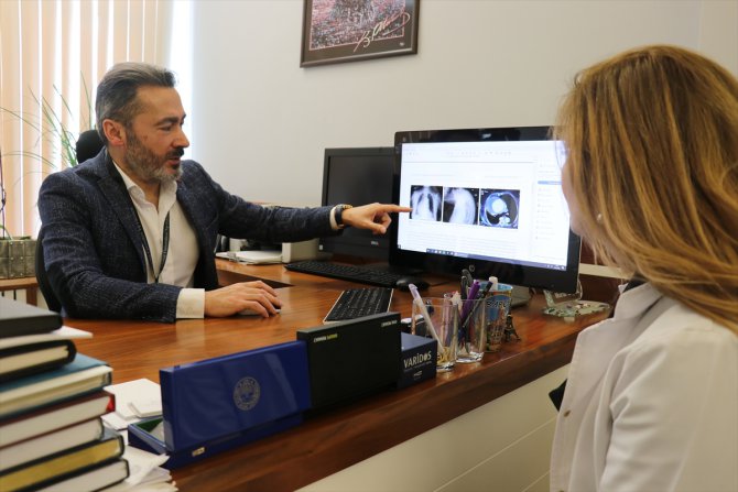 Türk bilim insanı yaptığı ameliyatla tıp literatürüne girdi