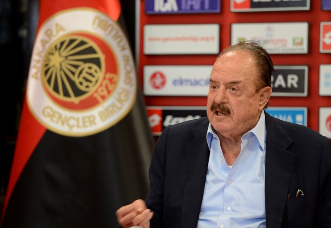 GRAFİKLİ - Türk futbolunun efsane başkanı: İlhan Cavcav
