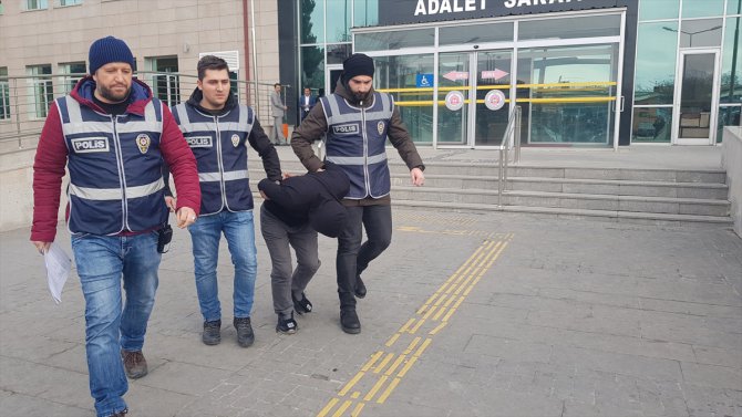 Erzincan'da siyah çarşaf giyerek kuyumcuyu soymaya çalışan kişi tutuklandı