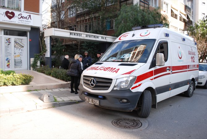 Kadıköy'de apartman boşluğuna düşen elektrikçi öldü