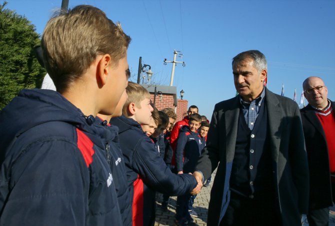 A Milli Takım Teknik Direktörü Şenol Güneş'ten genç futbolculara tavsiyeler:
